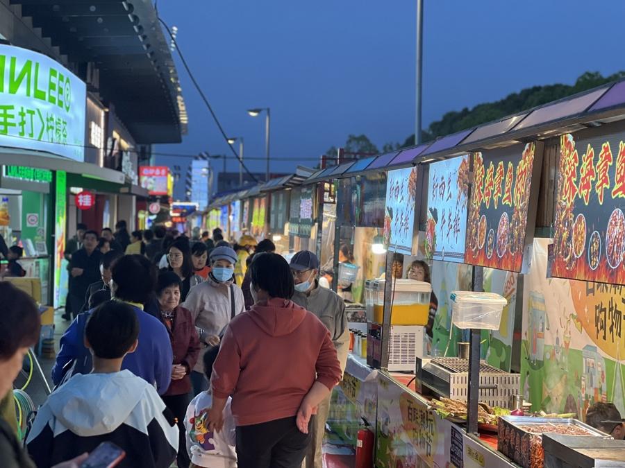 一条游线“串”起各类工厂店,金山购物节开幕,启动百余项主题活动