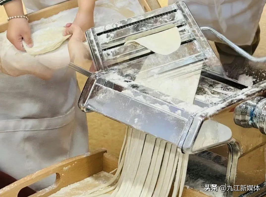 这个假期尚奥莱,大红包、低价购、一口价活动组团来袭 精彩不断 还有萌宠等你rua!