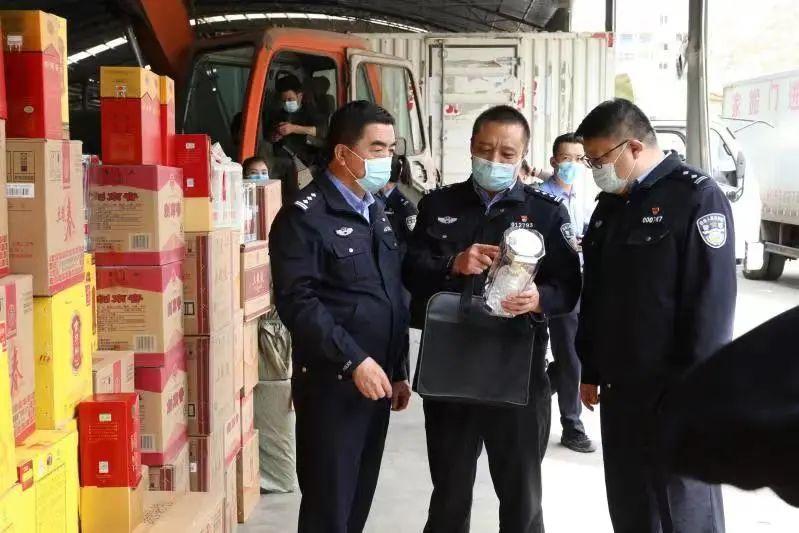 省公安厅联合省市场监督管理局开展侵权假冒伪劣商品销毁活动